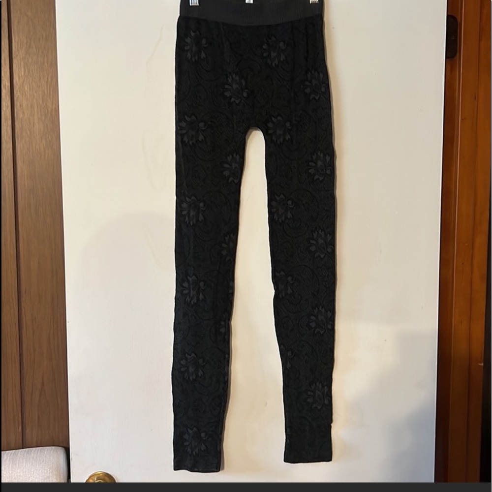 Nikibiki Lace Looking Black Leggings